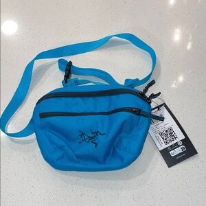 Arc'teryx Vibrant Blue Belt Bag